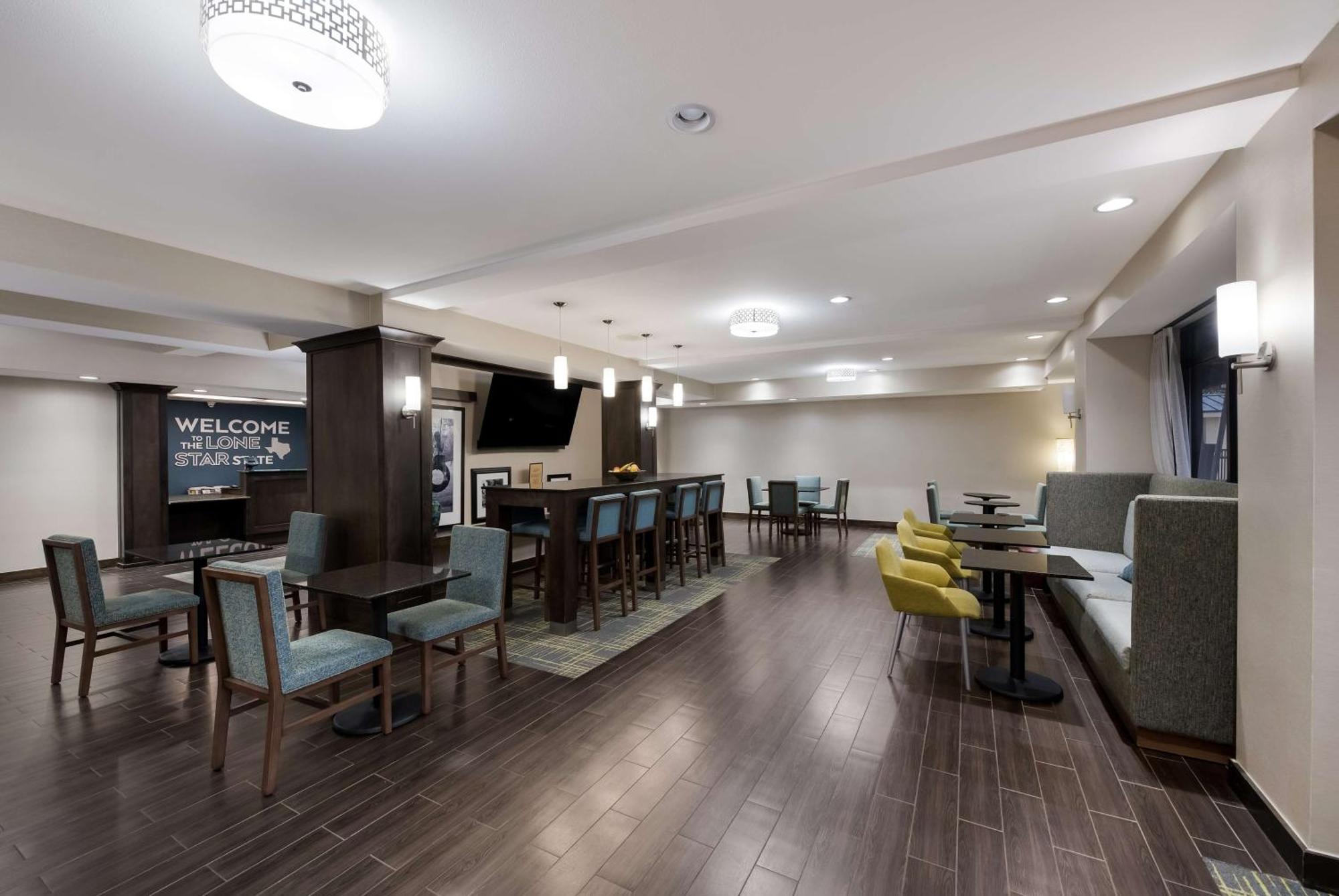 Hampton Inn Marshall Esterno foto