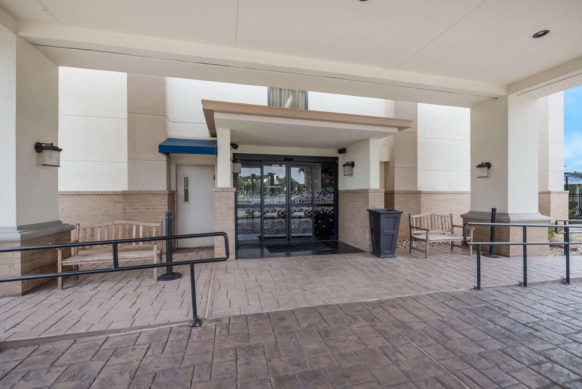 Hampton Inn Marshall Esterno foto